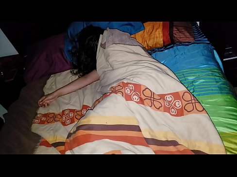 ❤️ Nevlastní syn buzeruje svou mladou nevlastní matku, zatímco ona spí. ️❌ Porno u cs.sex-porntube.ru ️❤